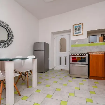 Tonci Apartament Igrane